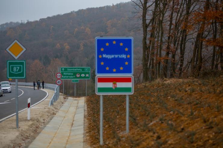 Teljesen befejeződött a 87-es út fejlesztése Kőszegnél, a magyar-osztrák határnál